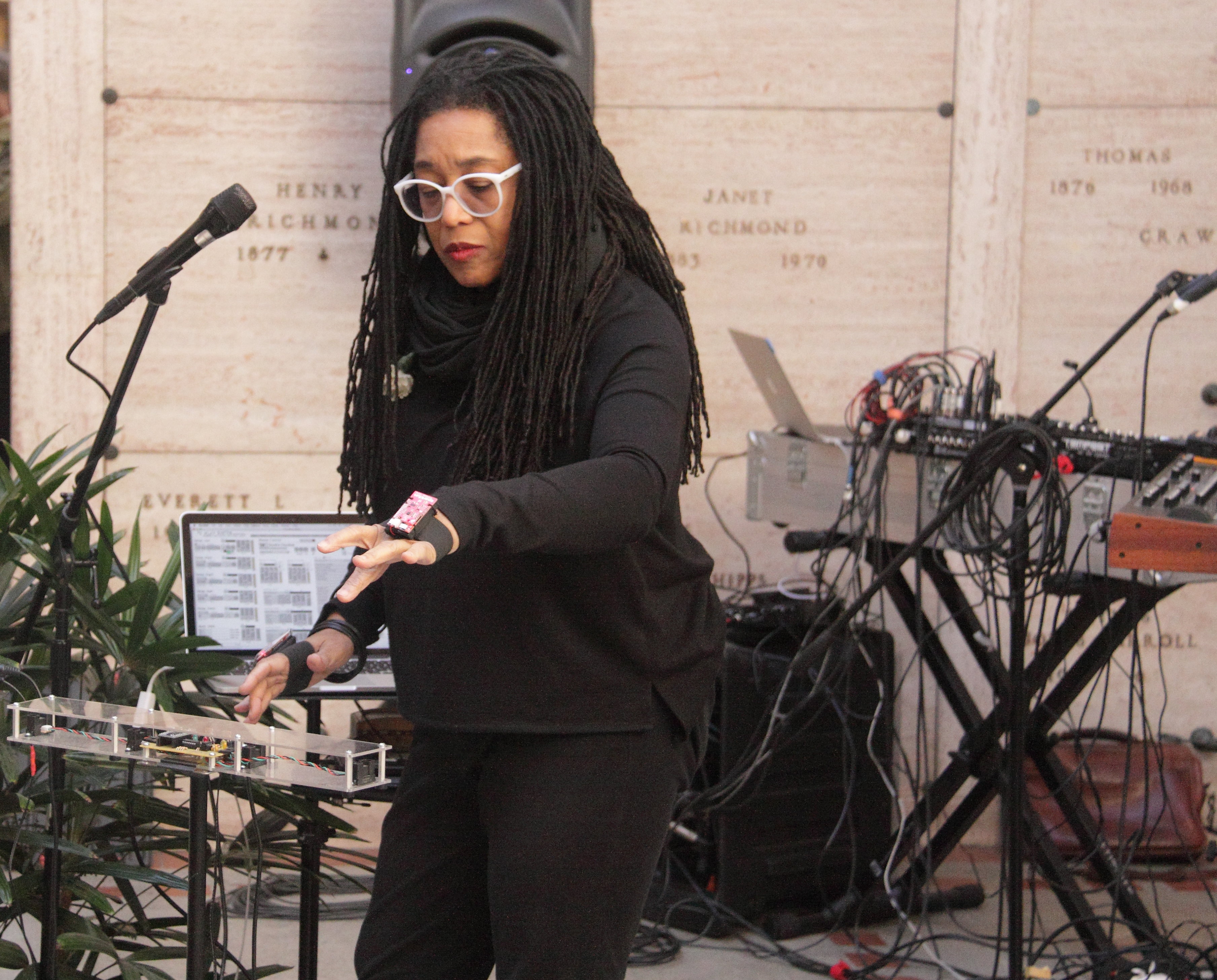 oliverosolstice20160010